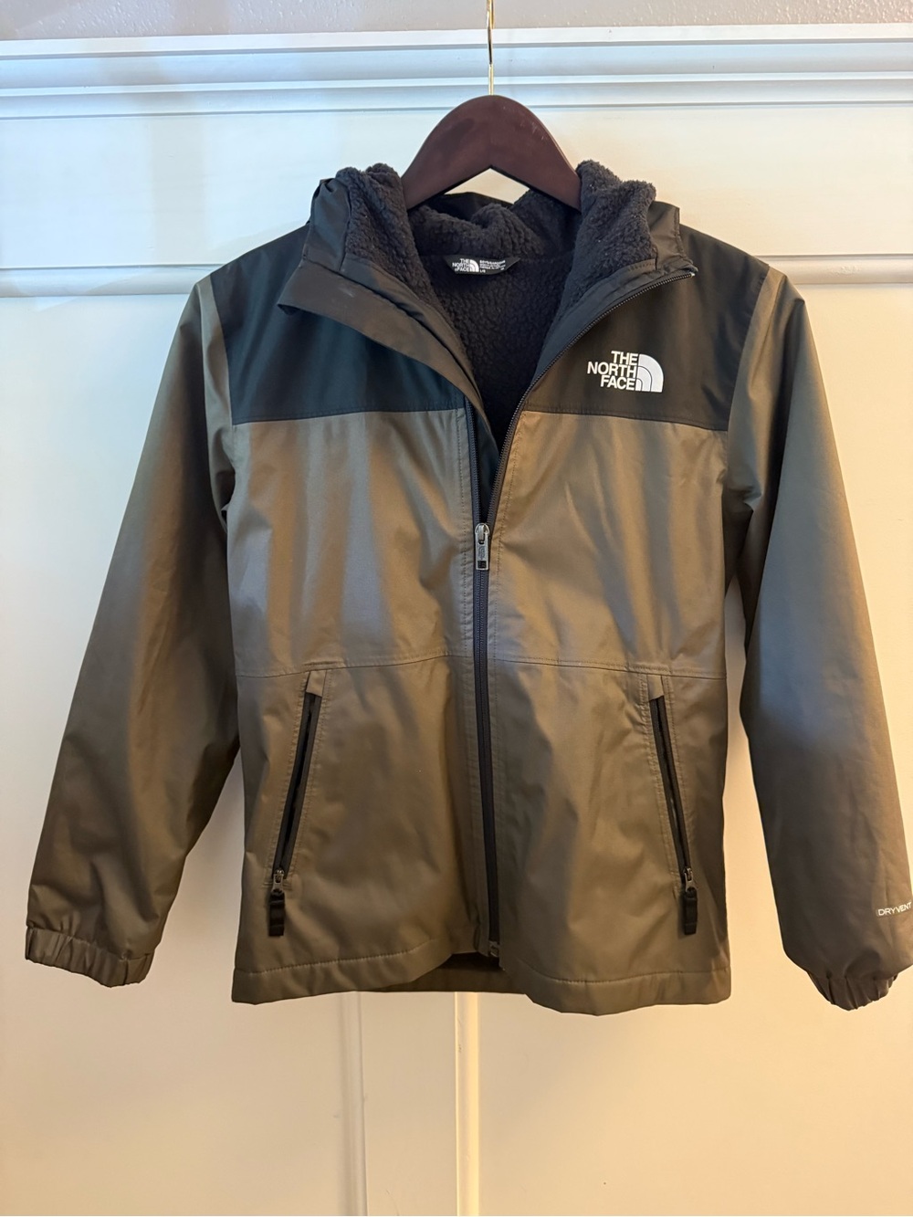 The North Face Olive and Black Kids' Raincoat with Sherpa Hood Size L (12)
